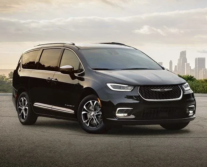 Minivan disponível para importação